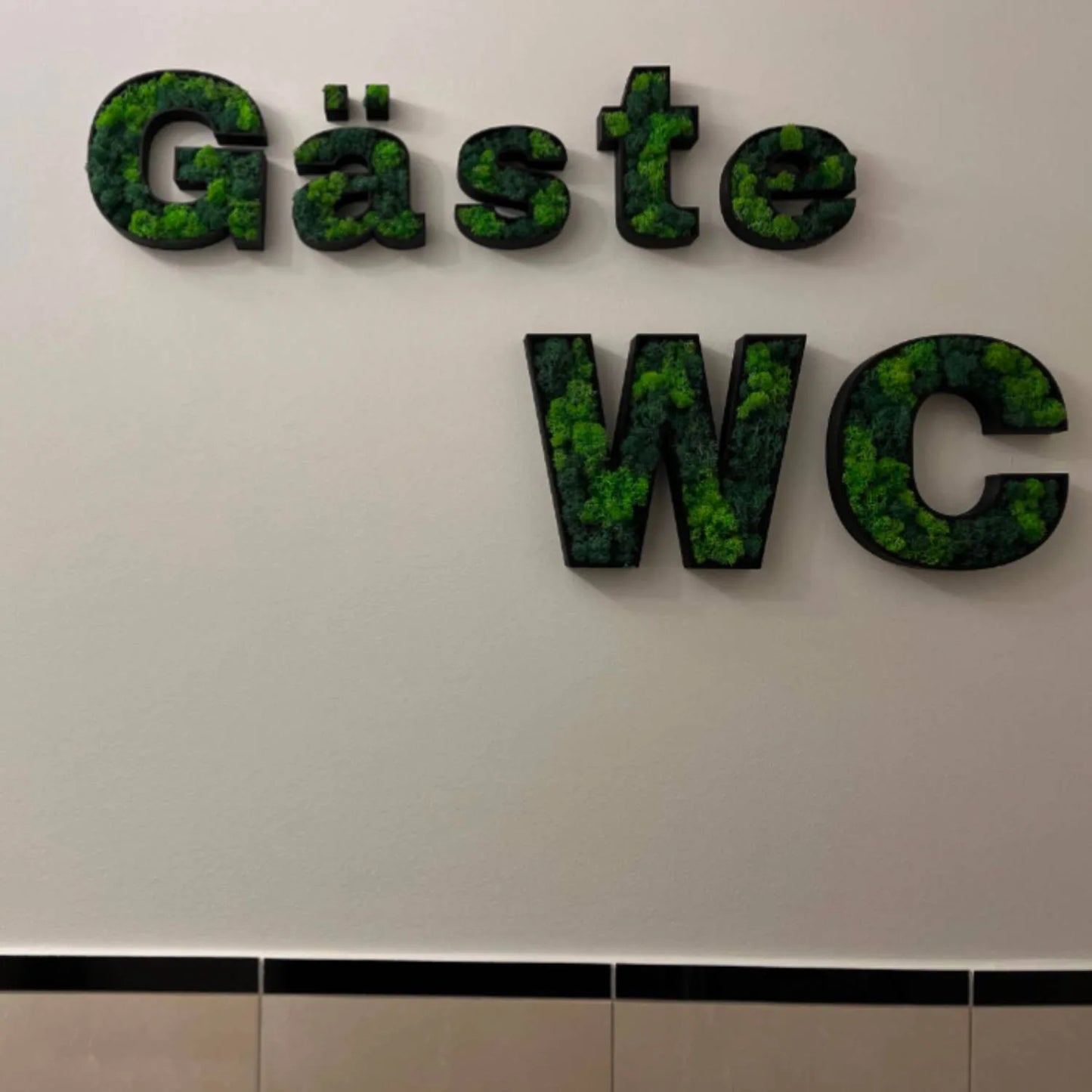 Moosbuchstaben Schriftzug gefüllt mit Islandmoos in 2 Farben