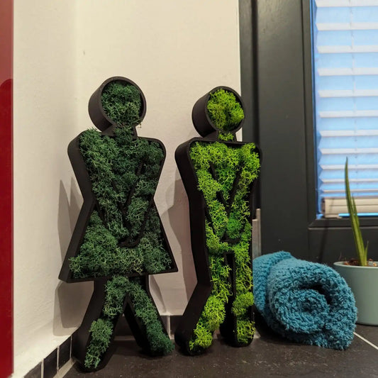 WC Schilder gefüllt mit Islandmoos in 2 verschiedenen Grüntönen kreative Ideen für Restaurants Praxen oder Zuhause